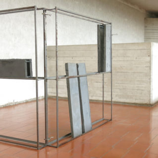 Cristina Treppo, 2019, ferro, resina-cemento, due moduli da 150x150x15 cm