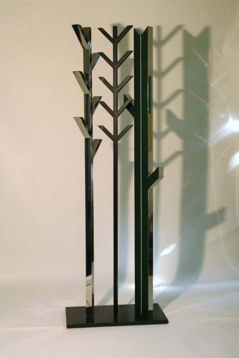Scultura in alluminio policromo di Iler Melioli