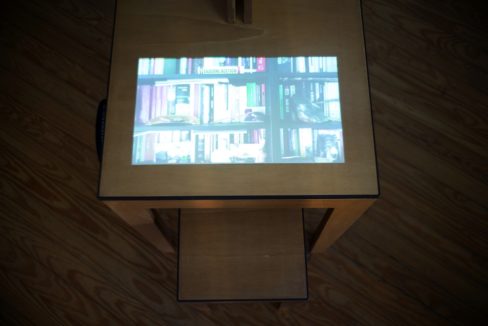 Elena Pugliese, COSA VORRESTI LASCIARE DI TE, Archivio in progress di Testamenti Poetici 2013-2017, video installazione