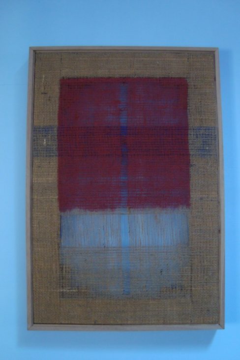 Salvatore Emblema, 1974, detessitura, tecnica mista su tela di juta, cm 40x60