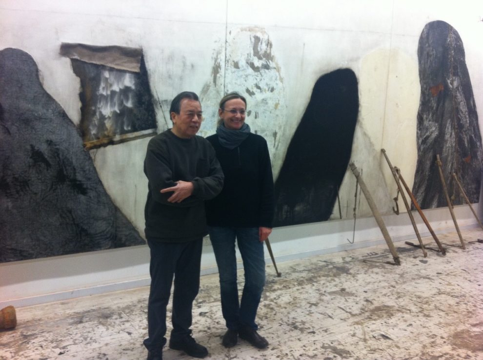Shang Yang e Maria Yvonne Pugliese nello studio dell'artista, 2016