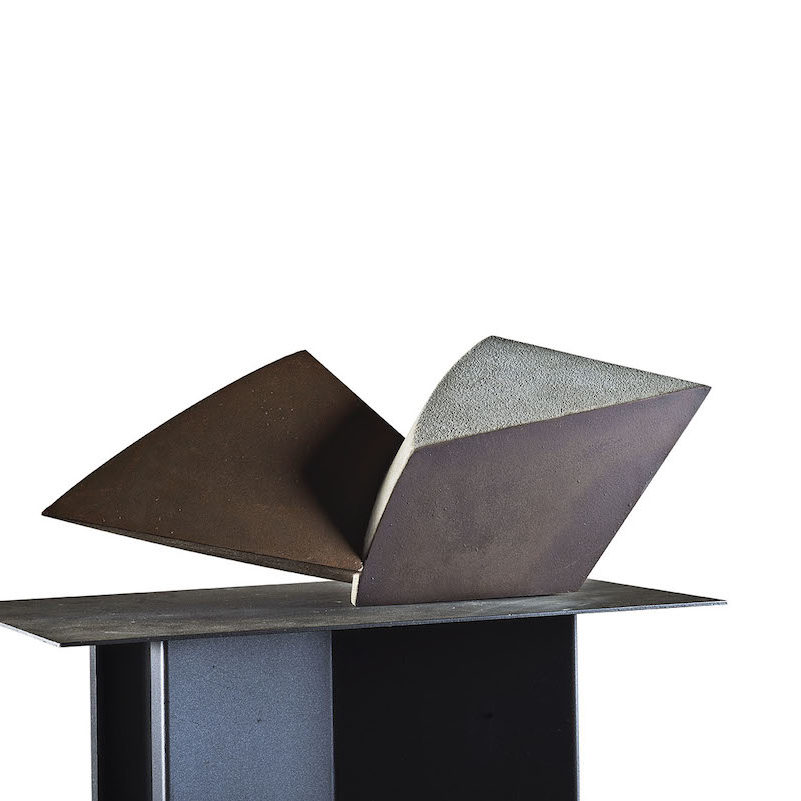 Lucio Scortegagna, 2009, acciaio, cemento e ossidi, 19x25x19 cm