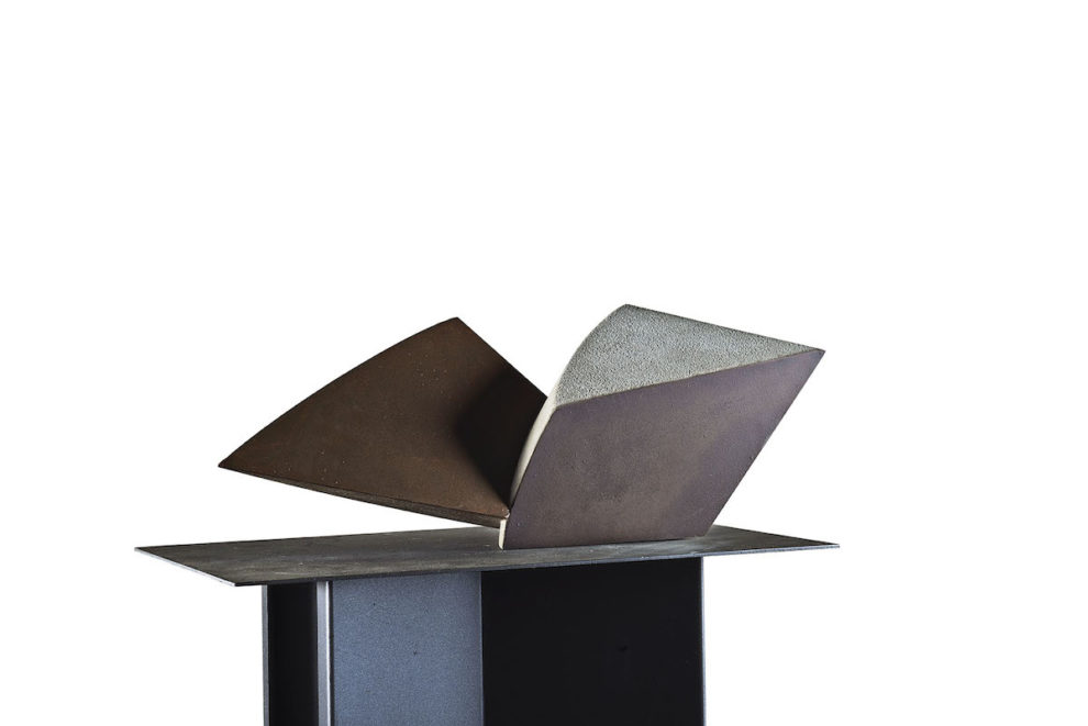 Lucio Scortegagna, 2009, acciaio, cemento e ossidi, 19x25x19 cm