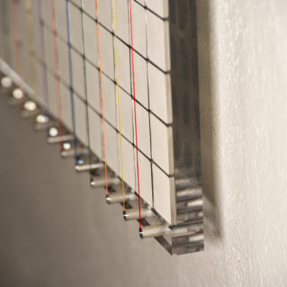 Tamara Repetto, 2019, cialde olfattive, plexiglass, alluminio, fili di seta, 102x79x2cm