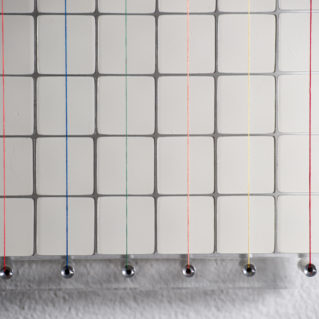 Tamara Repetto, 2019, cialde olfattive, plexiglass, alluminio, fili di seta, 102x79x2cm