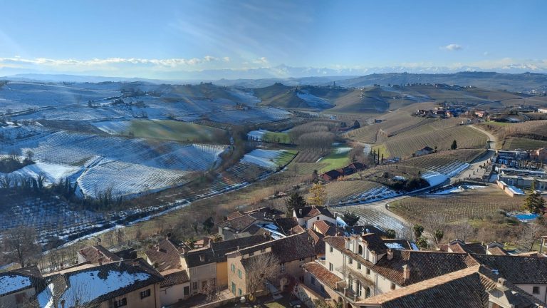 Vista dalla Torre di Neive